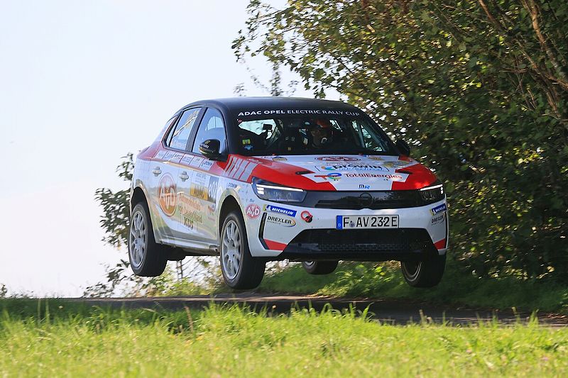 Internationales Teilnehmerfeld im ADAC Opel Electric Rally Cup 2024